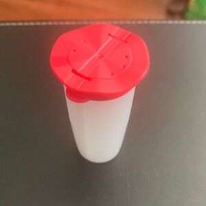 Tupperware Travel All in One Salt and Pepper Container - perfect condition
